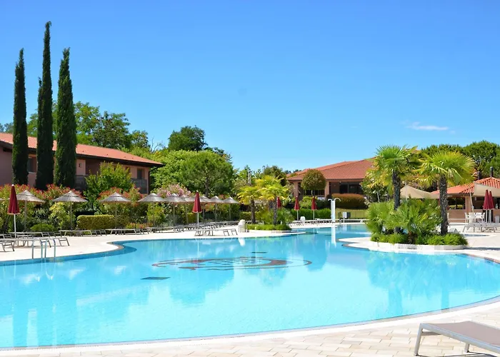 Village Eco 4* Линьяно-Саббьядоро