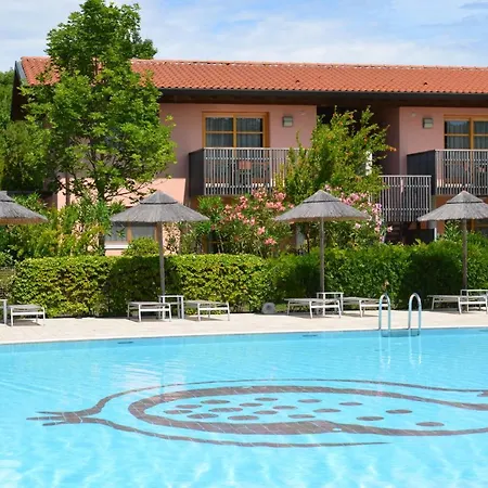 فندق Village Eco