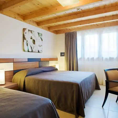 Village Eco 4*