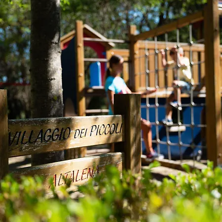 Village Eco 4*