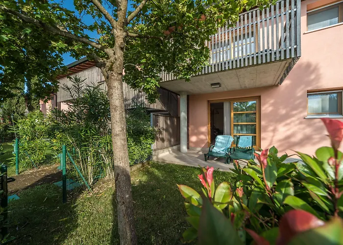 Отель Village Eco Линьяно-Саббьядоро